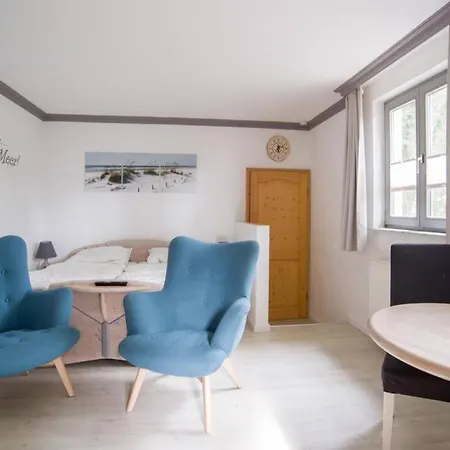 Adlerhorst Im Haus Seeadler דירה צינוביץ